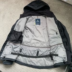 Grey womens Burton winter jacket. Excellent condition. Arm vents, snow collar.